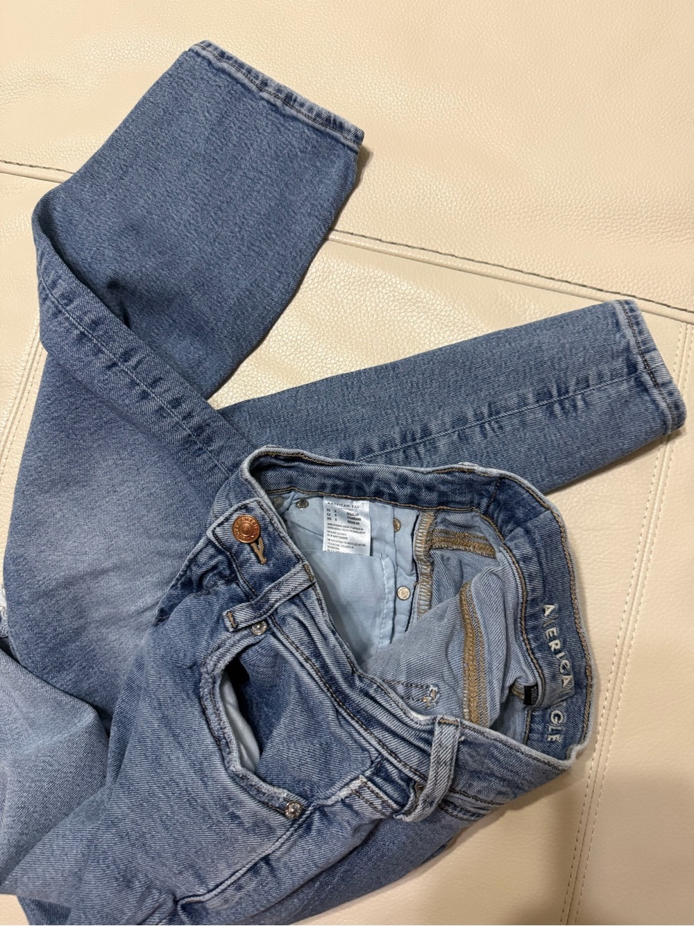 American Eagle Women's High-Rise Straight Leg Blue Distressed Jeans Size 0 - Picture 4 of 5